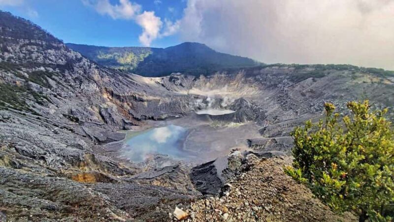 motorcycle Tour view natural Lembang volcano and hot springs - Key Points