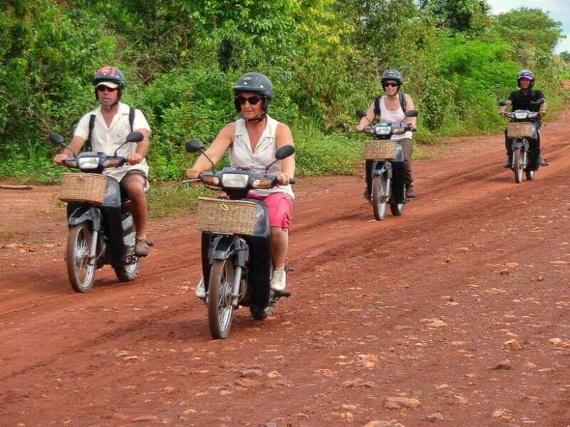 motos-tour-adventure-kulen-mountain