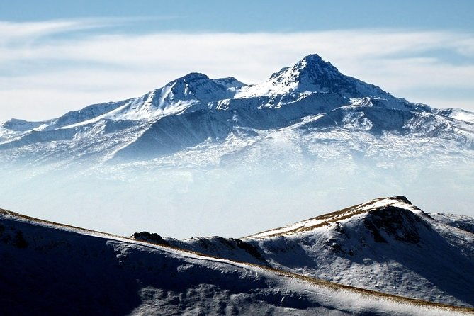 mount-aragats-amberd-fortress-saghmosavank-monastery-alphabet-private-tour