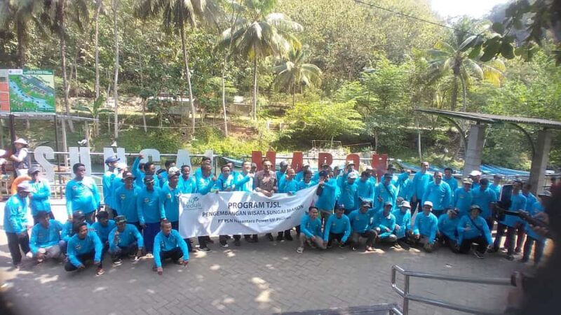 Mount Batok Sunrise Hike with Breakfast - An In-Depth Look at the Mount Batok Sunrise Hike