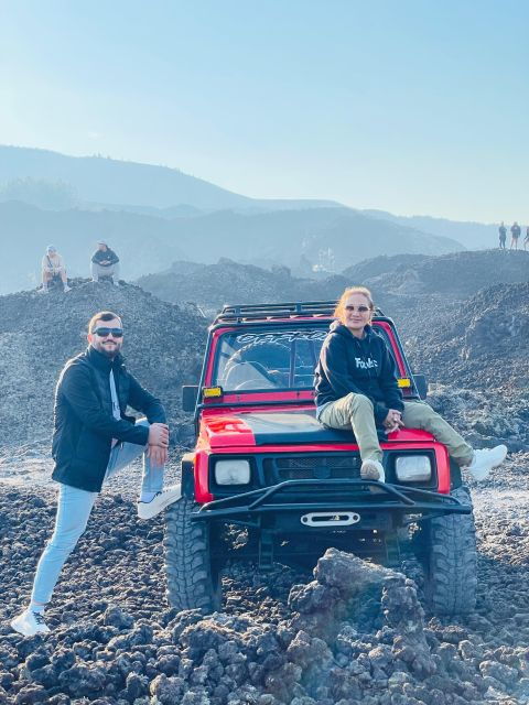 mount-batur-jeep-sunrise-black-lava