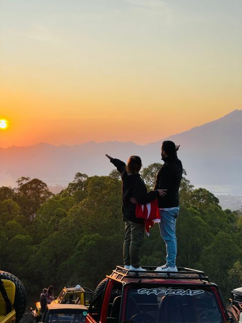 mount-batur-jeep-sunrise-black-lava