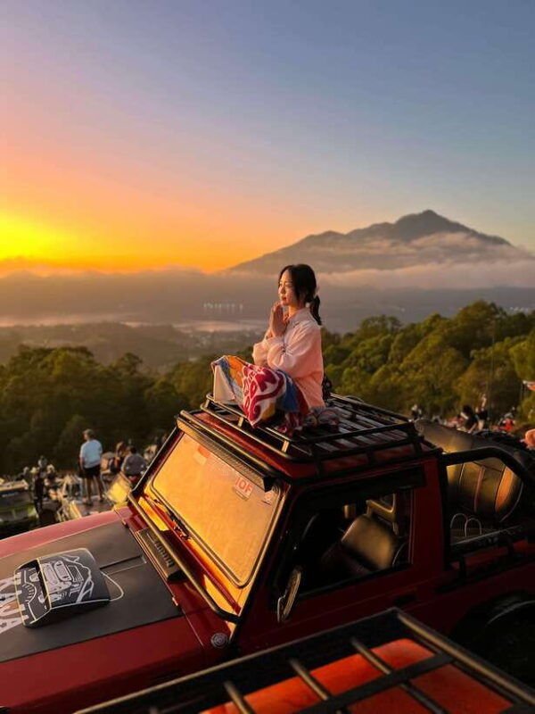 mount-batur-sunrise-and-black-lava-jeep-adventure