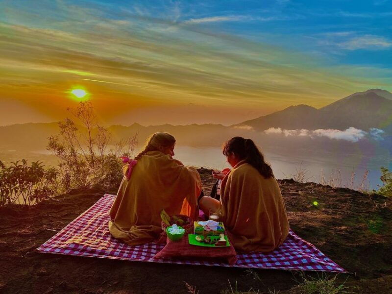 mount-batur-sunrise-climbing-with-professional-guide