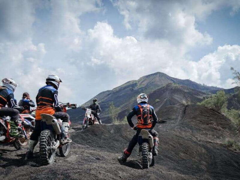 mount-batur-sunrise-dirt-bike-trek-with-trained-riders