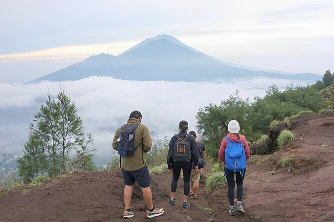 Mount Batur Sunrise Hiking With Local Guide Experience - Detailed Itinerary Breakdown