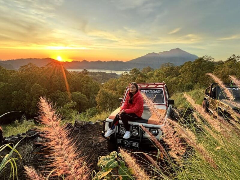 mount-batur-sunrise-jeep-and-explore-black-lava-tour