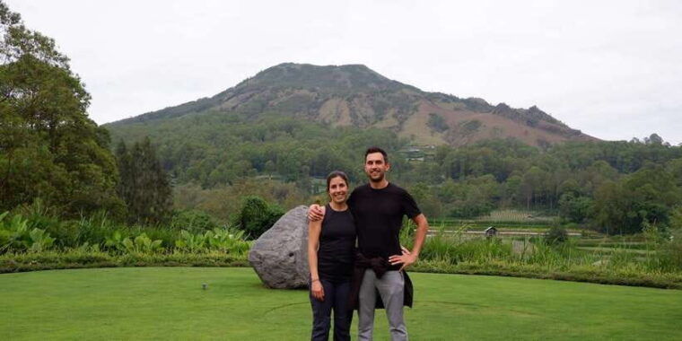 mount-batur-sunrise-trek-hot-springs-tour