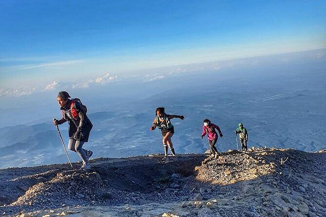 Mount Batur Sunrise Trekking, Hot Springs & Lunch at Restaurant - The Itinerary: A Day of Contrasts