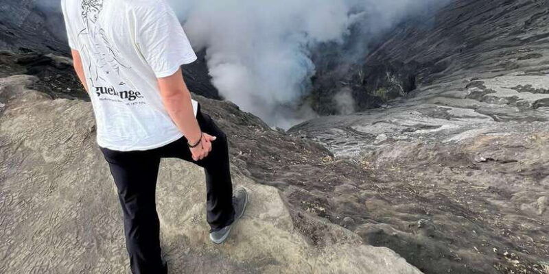mount-bromo-sunrise-1-day-private-tour-from-surabaya-malang