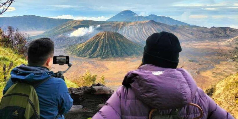 mount-bromo-sunrise-1-day-private-tour-from-surabaya-malang