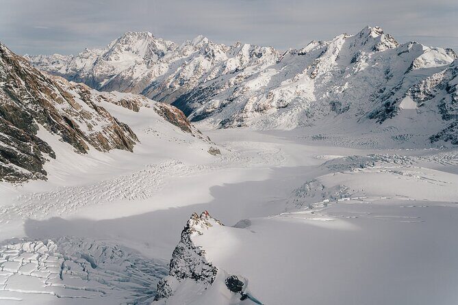 Mount Cook and The Glaciers 55-Minute Helicopter Flight - An Ultimate Overview of the Tour