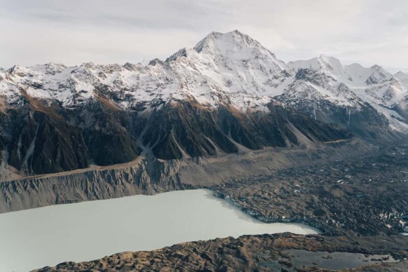 Mount Cook: Helicopter Flight with Alpine Landing - An Overview of the Experience