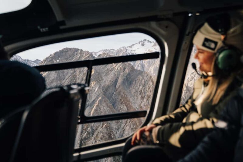 Mount Cook: Helicopter Flight with Alpine Landing - What You Can Expect During the Flight