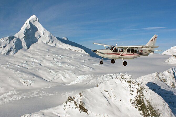 Mount Cook Small Group Scenic Tour & Ultimate Alpine Experience - Pukaki: The Picture-Perfect Lake