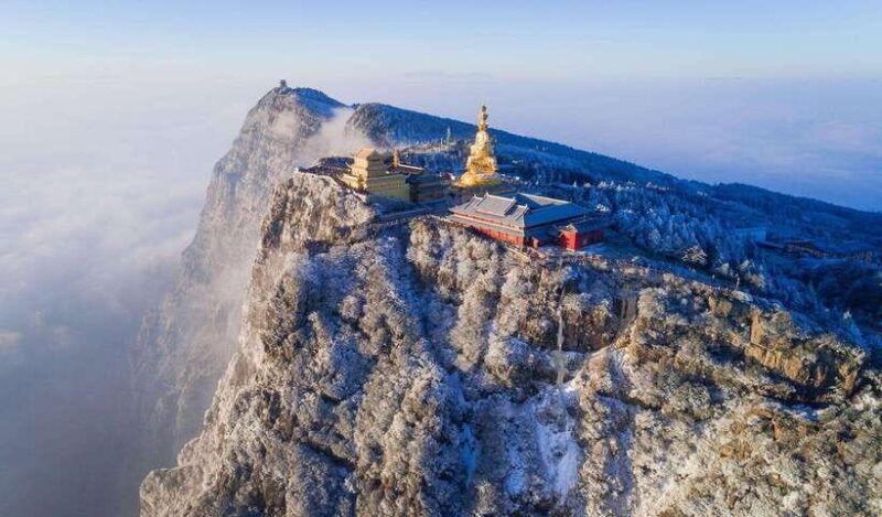 mount-emei-and-leshan-giant-buddha-two-day-private-tour