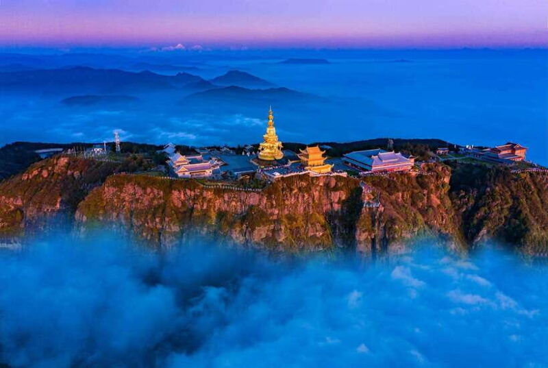 mount-emei-and-leshan-giant-buddha-two-day-private-tour
