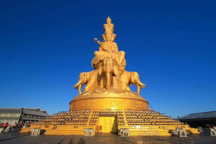 mount-emei-and-leshan-giant-buddha-two-day-private-tour