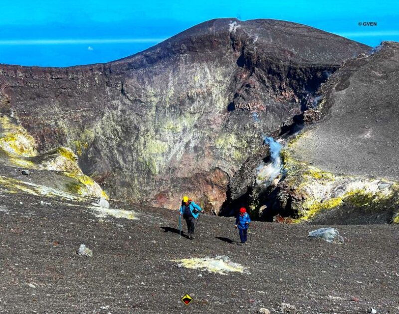 mount-etna-central-crater-guided-hike-for-advanced-hikers