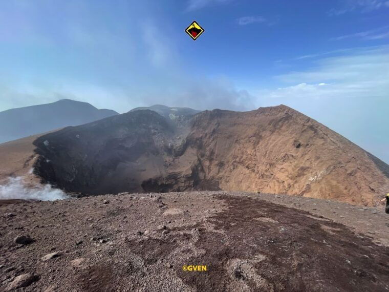 mount-etna-central-crater-guided-hike-for-advanced-hikers