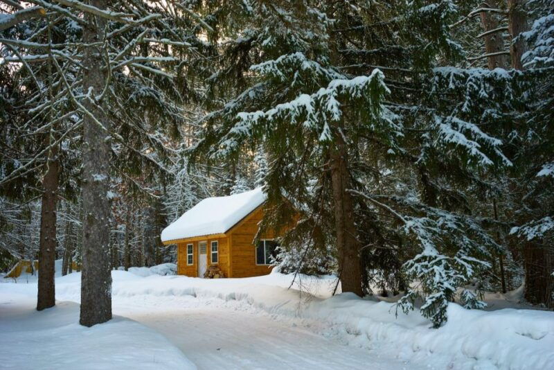 mount-etna-guided-snowshoeing-trekking-tour