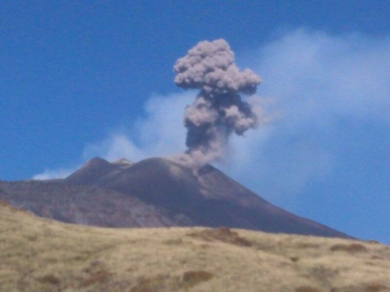 mount-etna-half-day-guided-tour-and-hike