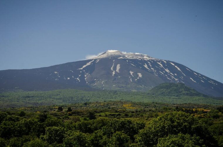 mount-etna-north-upper-craters-guided-tour-by-4x4-with-trek