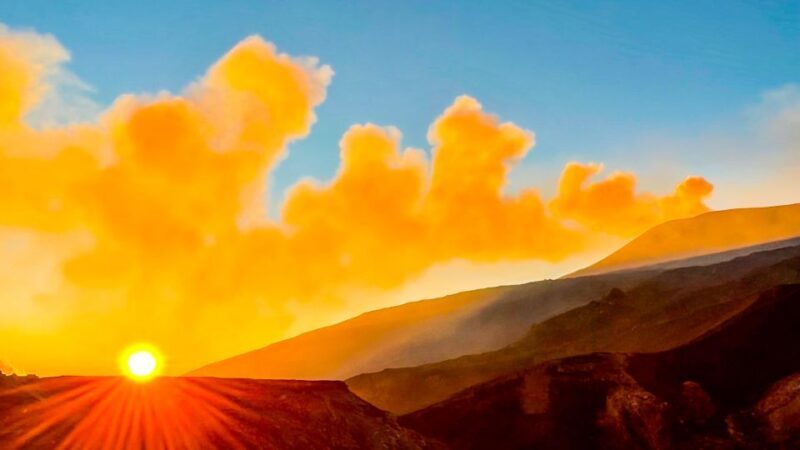 Mount Etna: Trek to 3000m with cable car and jeep - FAQ  