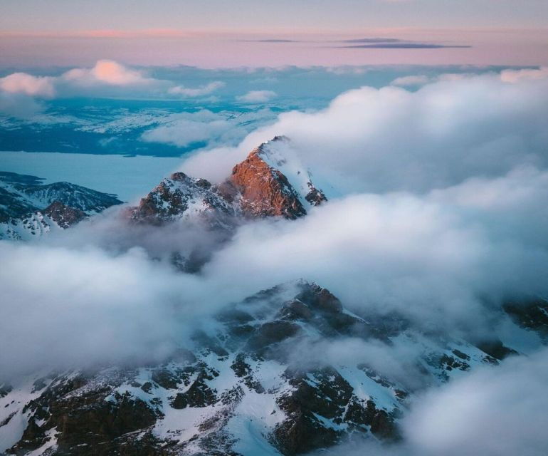 mount-everest-scenic-mountain-flight-nepal-shree-airlines