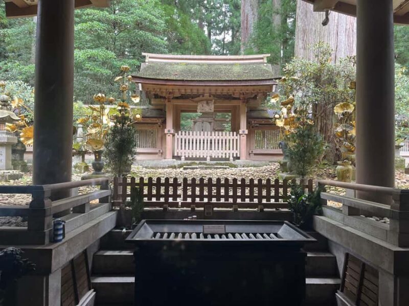 Mount Koya: Full-Day Private Guided Tour from Osaka - Visiting Kongobu-ji: The Administrative Heart of Mount Koya