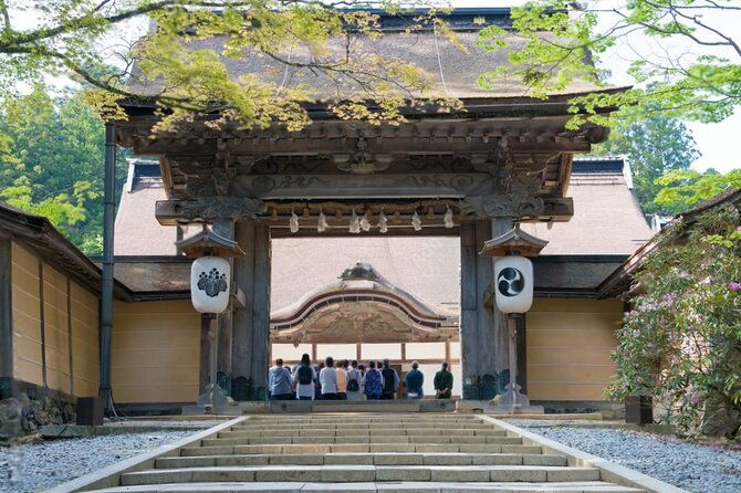 mount-koya-wakayama-and-nachi-waterfall-tour