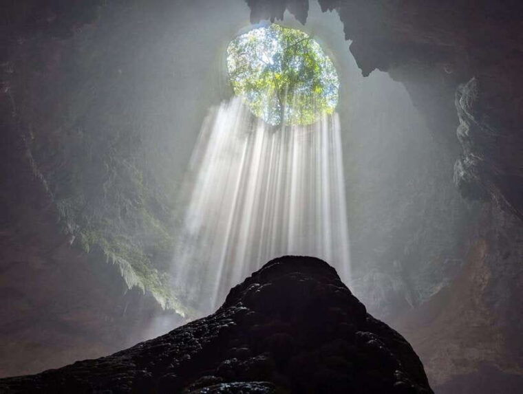 mount-merapi-sunrise-jomblang-cave-pindul-cave-day-tour