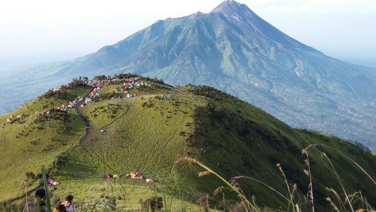 mount-merbabu-day-hiking-tour