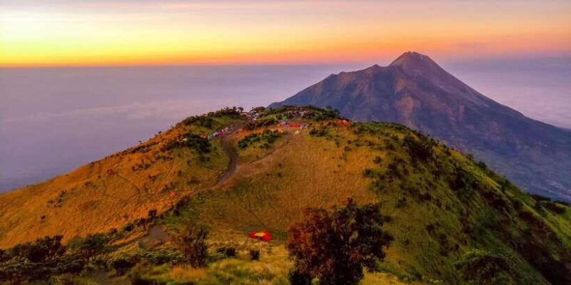 mount-merbabu-sunrise-hike-with-camping-option-guided-tour