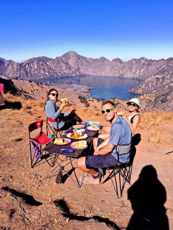 mount-rinjani-camping-2-day-1-night-to-rinjani-crater-rim