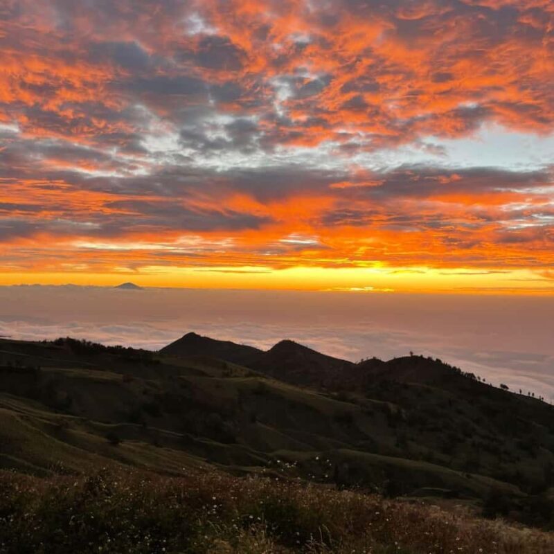 Mount Rinjani Hike Summit 1-Day Trekking Tour - Key Points