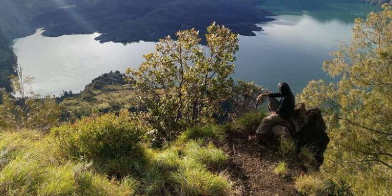 mount-rinjani-one-day-trek-to-craterim-senaru