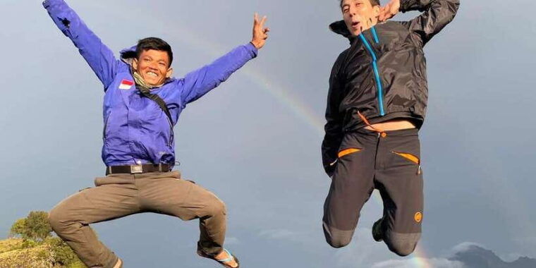 mount-rinjani-one-day-trek-to-craterim-senaru