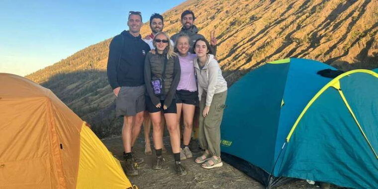 mount-rinjani-trekking-2d-1n-crater-rim-summit