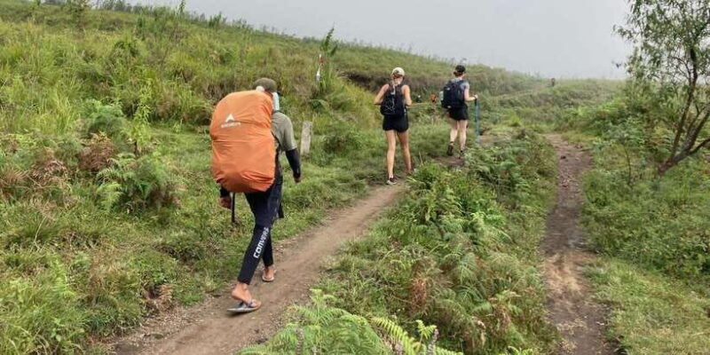 mount-rinjani-trekking-3days-2nights-summit-lake-hotspring