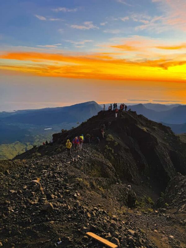 Mount Rinjani Trekking Tour 2D- Summit 3726. - Key Points
