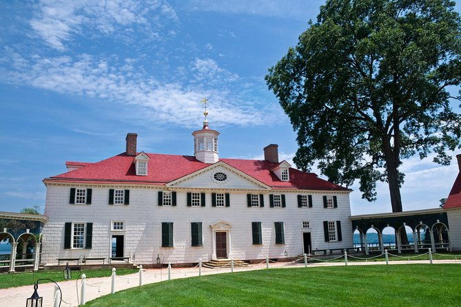 mount-vernon-historical-walking-tour-with-transportation-from-dc