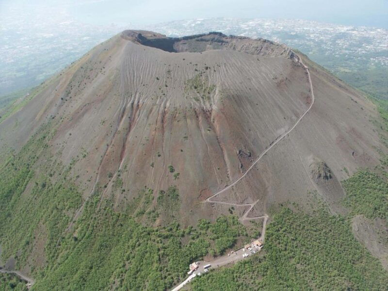 mount-vesuvius-4-hour-volcano-tour-with-wine-tasting