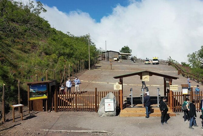 mount-vesuvius-tour-with-entry-ticket-lunch-from-sorrento