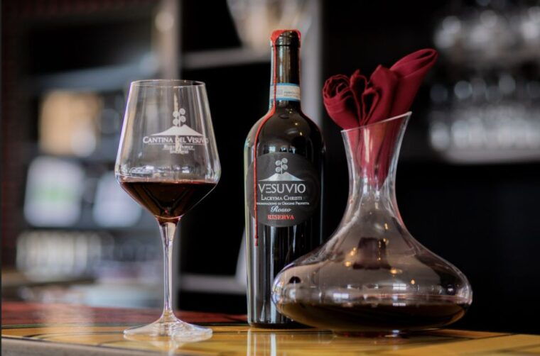 mount-vesuvius-vineyard-tour-with-wine-tasting-and-lunch