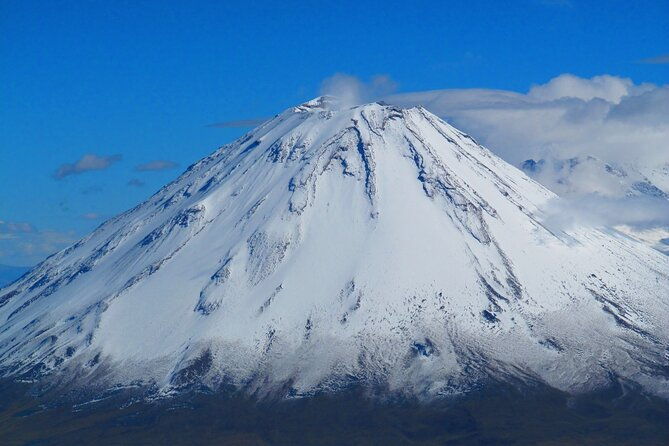 mountain-activity-climbing-the-misti-volcano-by-the-easy-route-aguada-blanca