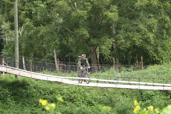 mountain-bike-adventure-to-xunantunich-maya-site-in-belize