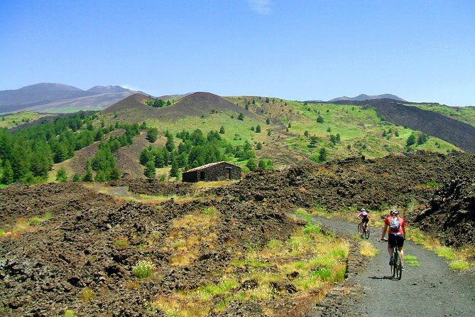 mountain-biking-etna-by-mtb-or-e-bike