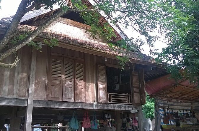 Mountain Day Trip to Experience Muong Culture from Hanoi - FAQ