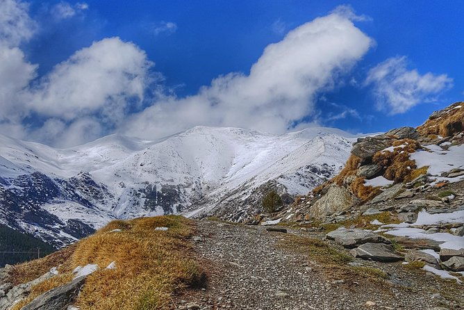 mountain-train-nuria-hike-pyrenees